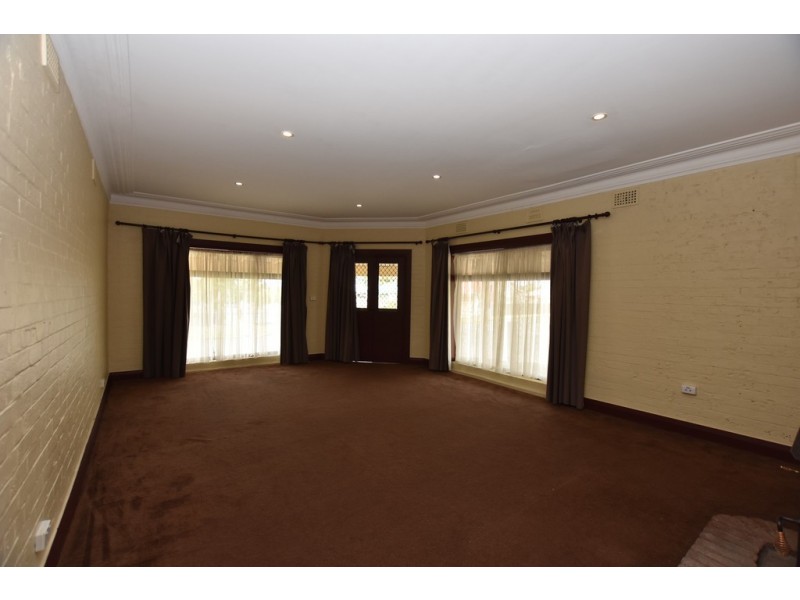 26 Caroline Street, Orange NSW 2800