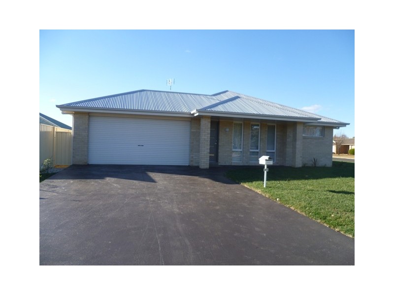 37a Beech Crescent, Orange NSW 2800