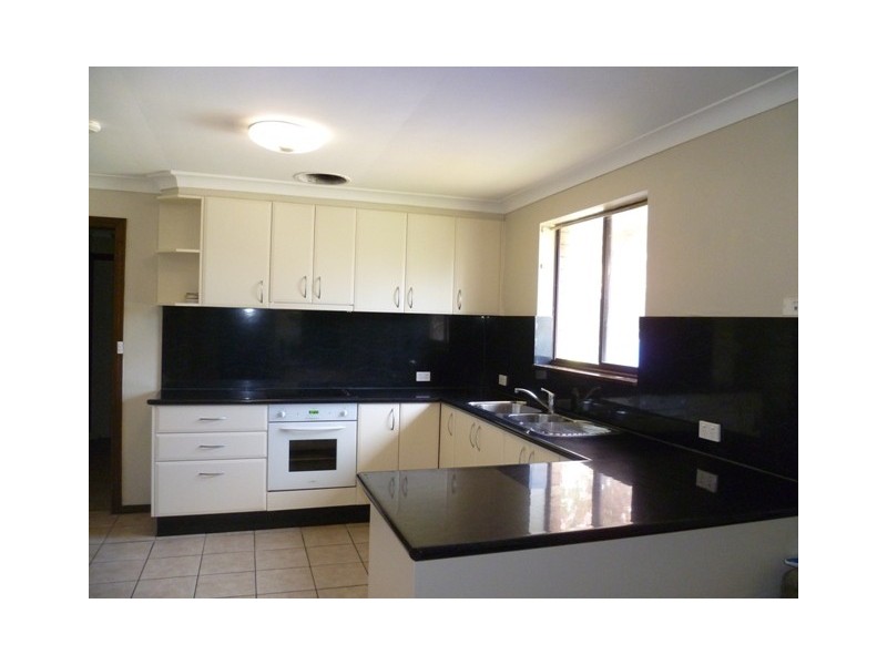 12 Havachat Place, Orange NSW 2800