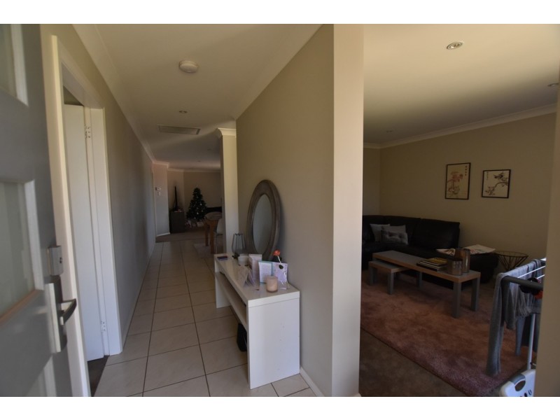 12 Windamingle Place, Orange NSW 2800