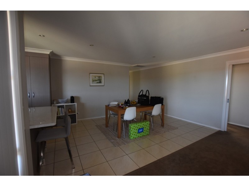 12 Windamingle Place, Orange NSW 2800