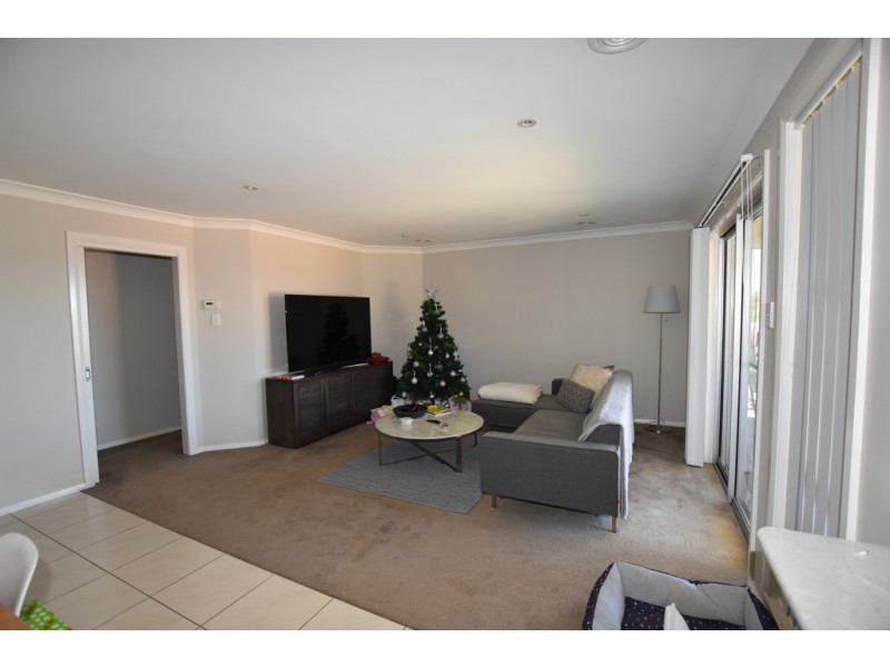 12 Windamingle Place, Orange NSW 2800