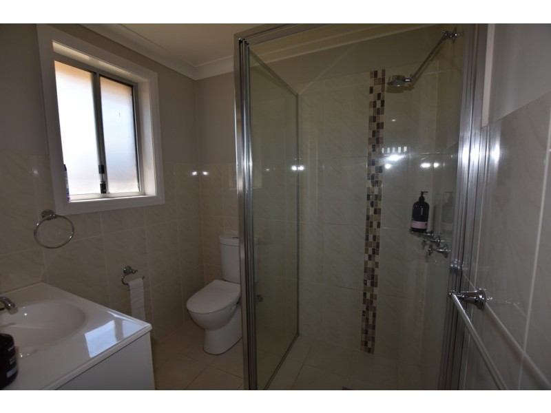 12 Windamingle Place, Orange NSW 2800