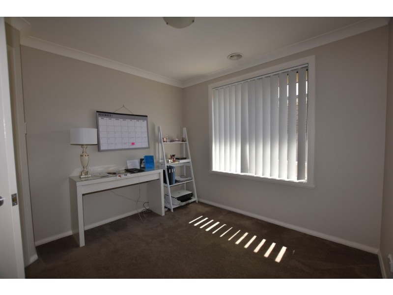 12 Windamingle Place, Orange NSW 2800