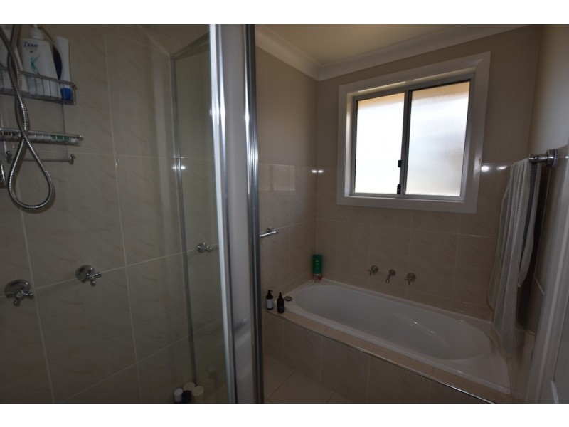 12 Windamingle Place, Orange NSW 2800