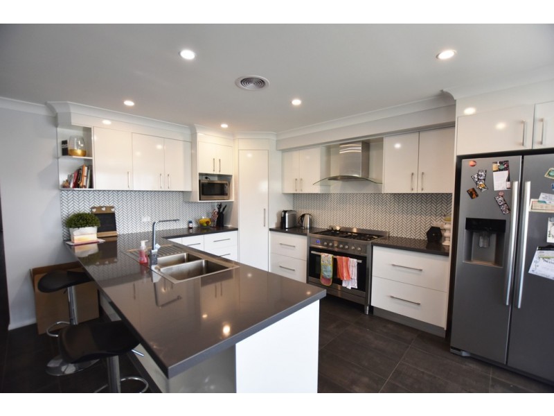 13 Aloe Vera Place, Orange NSW 2800