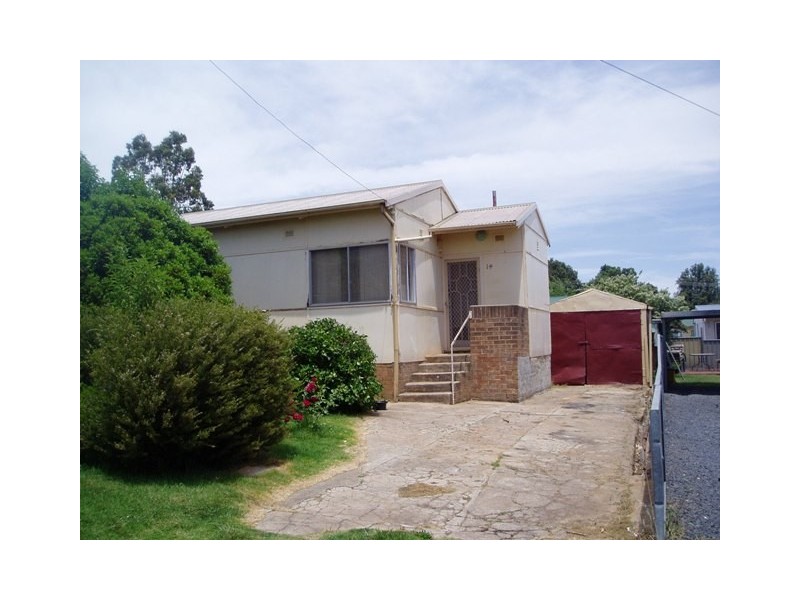 14 BUNA, Orange NSW 2800
