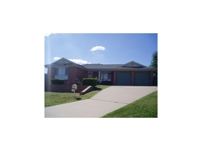 2 MELVILLE PLACE, Orange NSW 2800