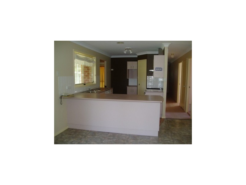 2 MELVILLE PLACE, Orange NSW 2800