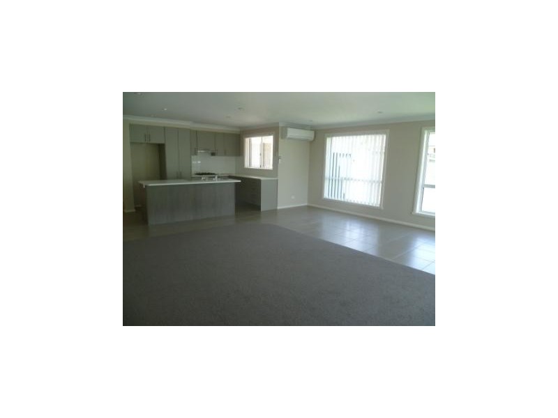 11b McCarron Place, Orange NSW 2800