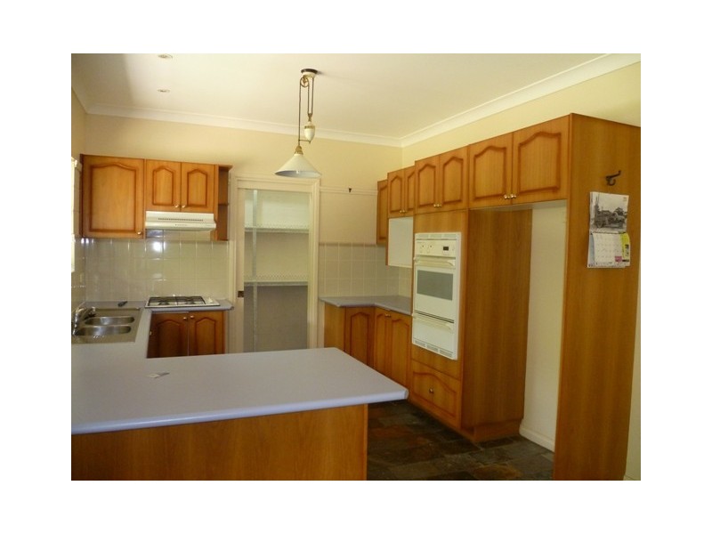 2 Grove Street, Spring Hill NSW 2800