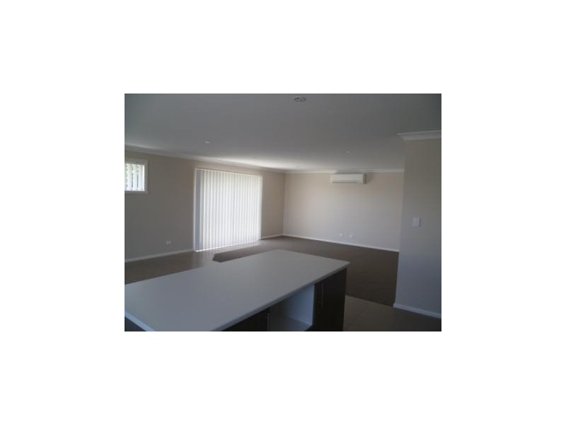 11a McCARRON PLACE, Orange NSW 2800