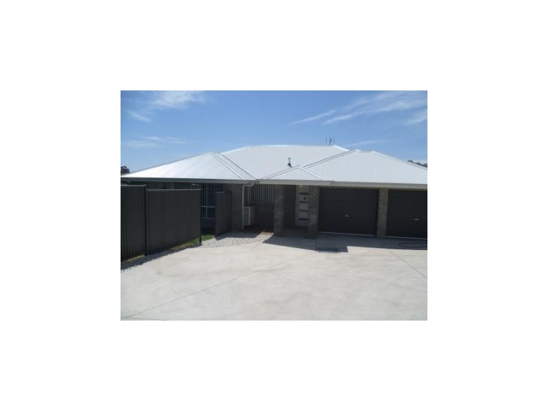 11B McCARRON PLACE, Orange NSW 2800