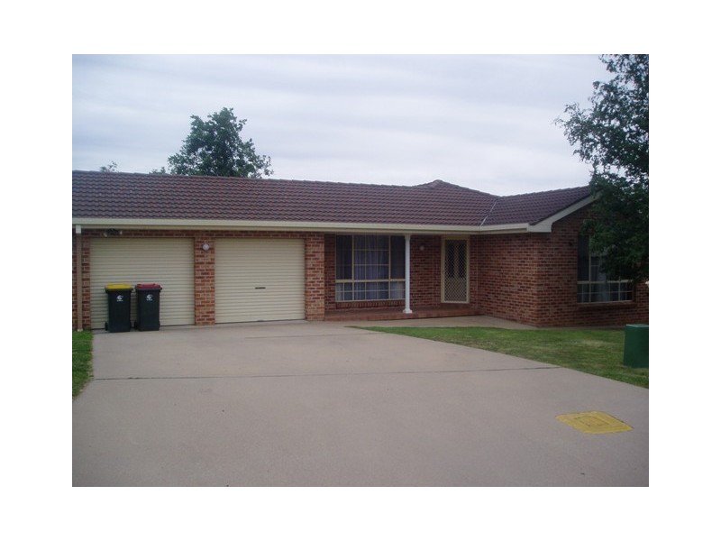 55 SIEBEN DRIVE, Orange NSW 2800