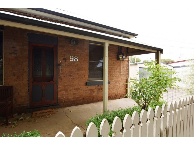 98 McLachlan Street, Orange NSW 2800