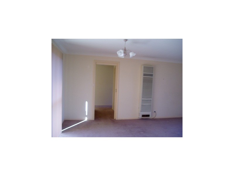 1 BOOTH CRESCENT, Orange NSW 2800