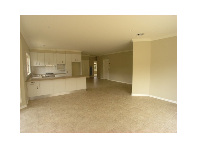 25A BURREBURRY CRESCENT, Orange NSW 2800