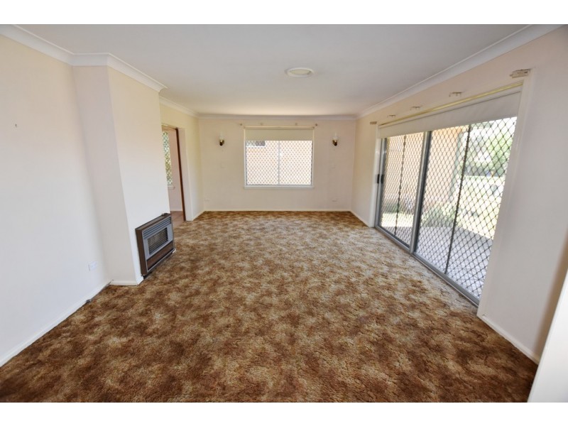 14 Courallie Drive, Orange NSW 2800