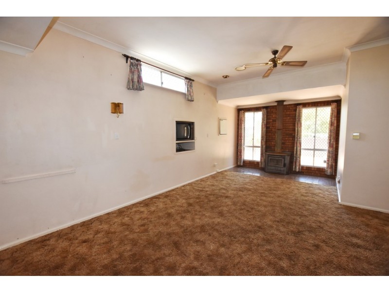 14 Courallie Drive, Orange NSW 2800