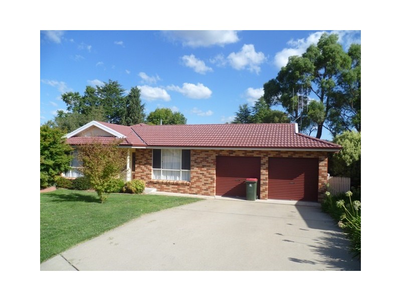 8 Rodd Place, Orange NSW 2800