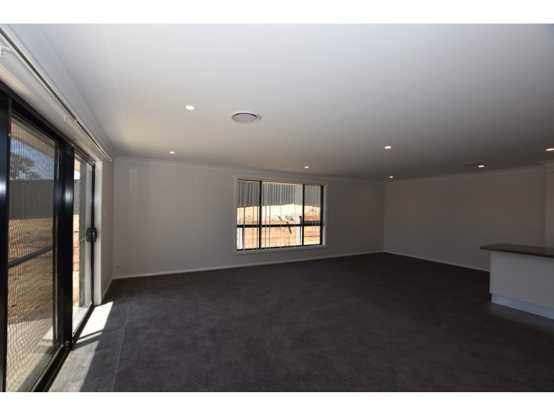 36 Miriam Drive, Orange NSW 2800