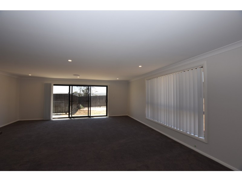 36 Miriam Drive, Orange NSW 2800