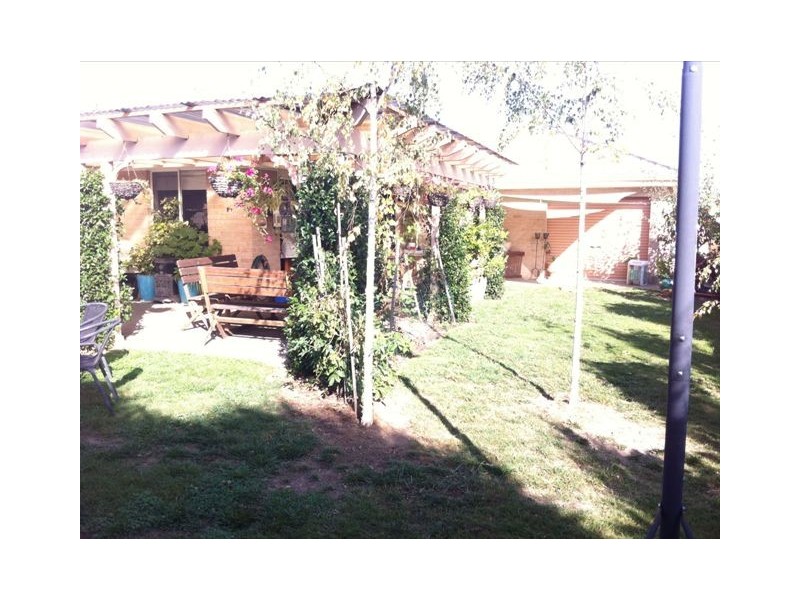 2 Hoskins Place, Orange NSW 2800