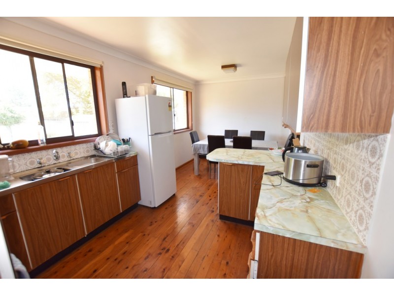 132 Clinton Street, Orange NSW 2800