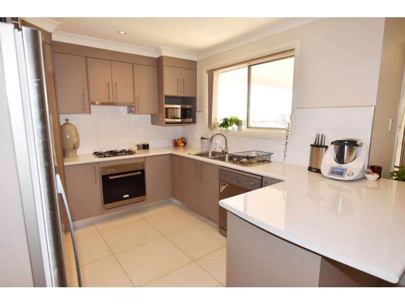 104 Diamond Drive, Orange NSW 2800