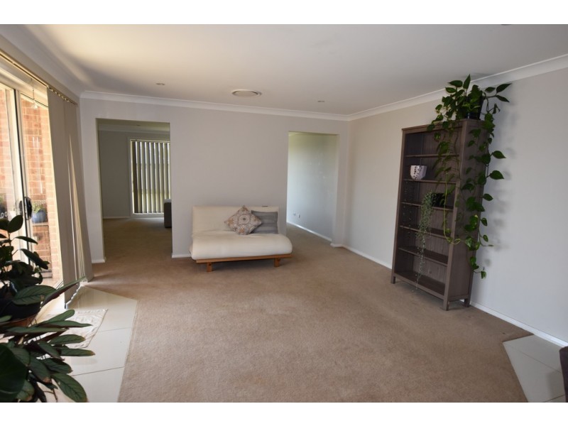 104 Diamond Drive, Orange NSW 2800
