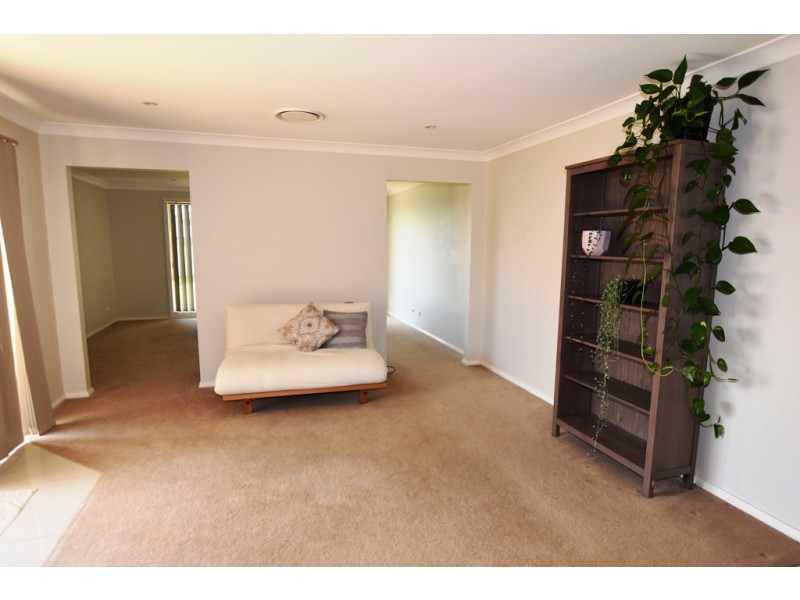 104 Diamond Drive, Orange NSW 2800