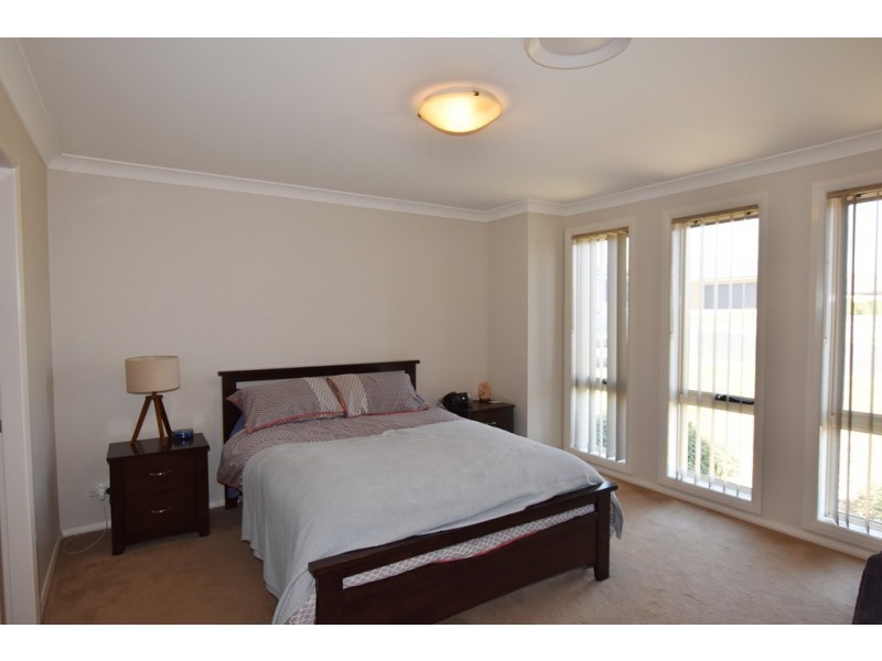 104 Diamond Drive, Orange NSW 2800