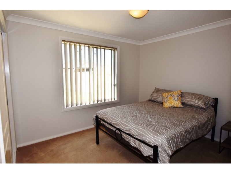 104 Diamond Drive, Orange NSW 2800
