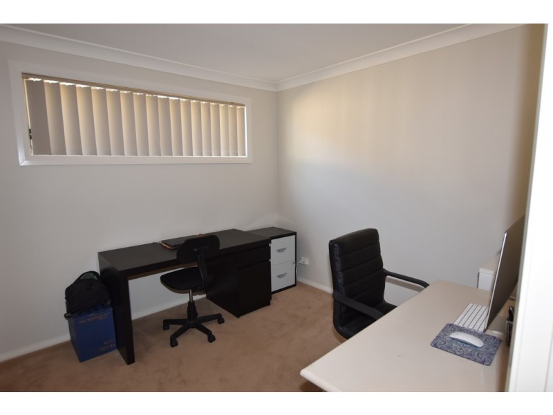 104 Diamond Drive, Orange NSW 2800