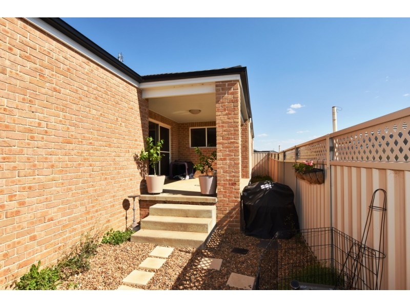 104 Diamond Drive, Orange NSW 2800