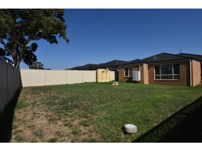104 Diamond Drive, Orange NSW 2800