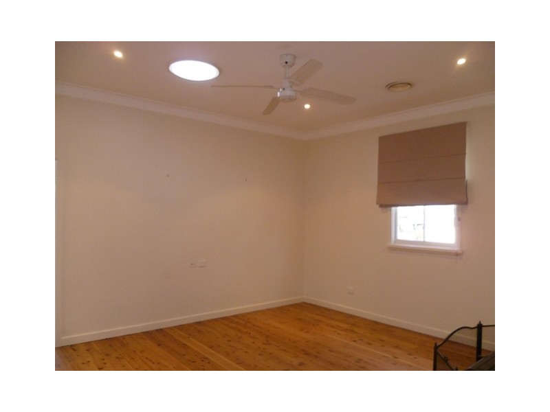 8 Clinton Street, Orange NSW 2800