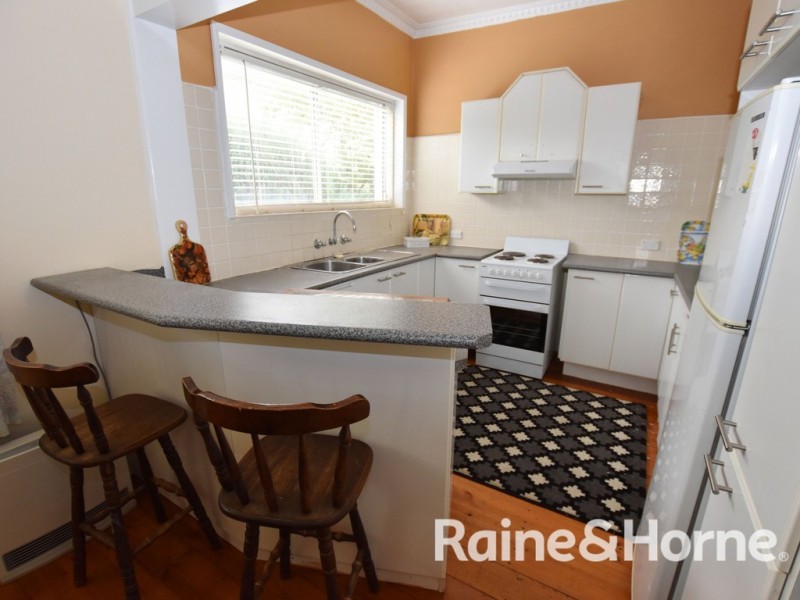54 Anson Street, Orange NSW 2800