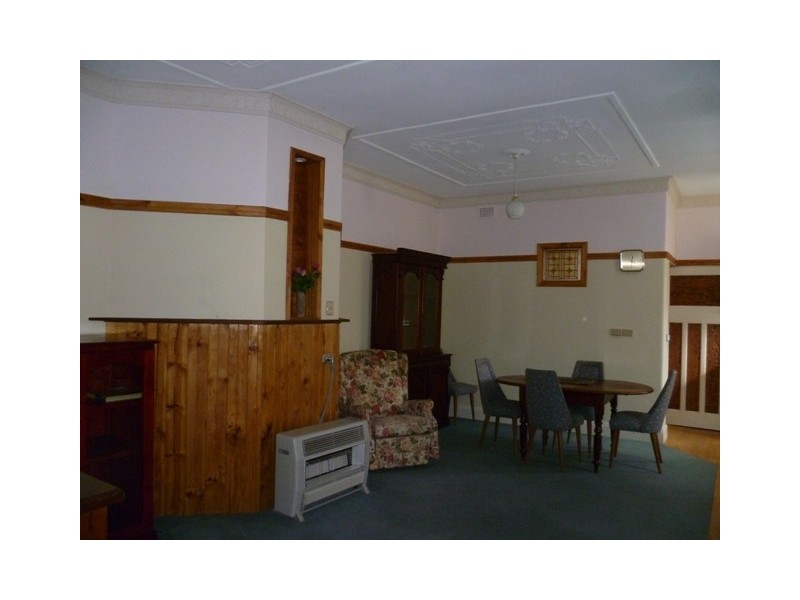 8 Dora Street, Orange NSW 2800