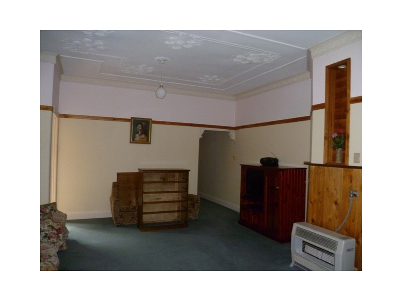 8 Dora Street, Orange NSW 2800