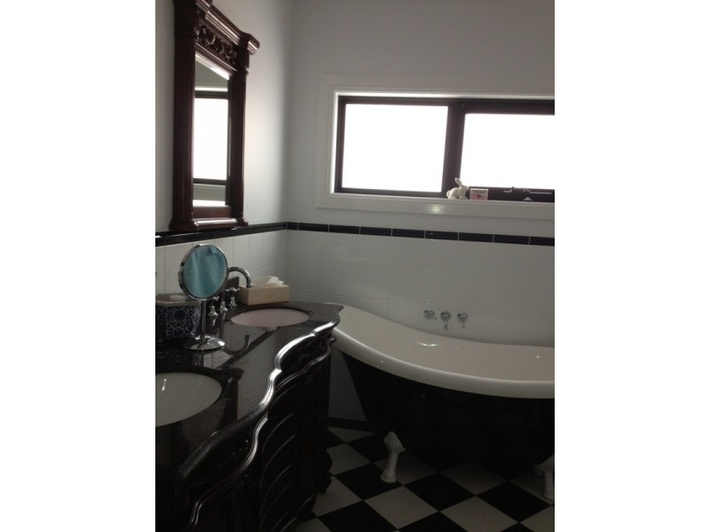 46 Valencia Drive, Orange NSW 2800