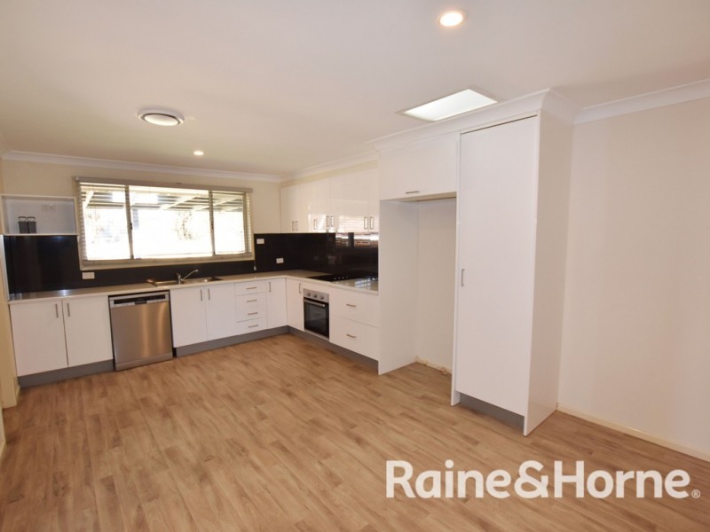 9 Talinga Place, Orange NSW 2800