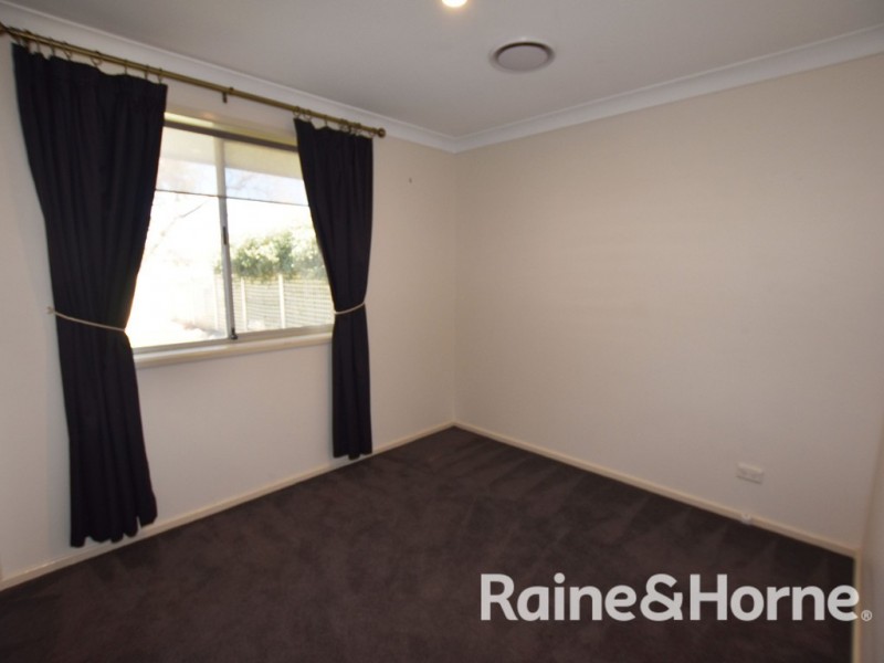 9 Talinga Place, Orange NSW 2800