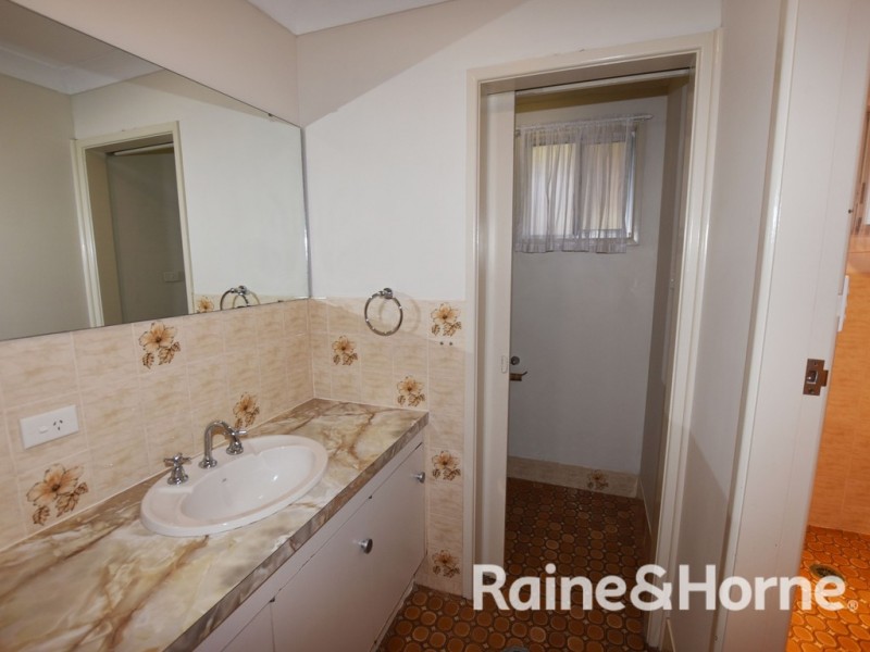 9 Talinga Place, Orange NSW 2800