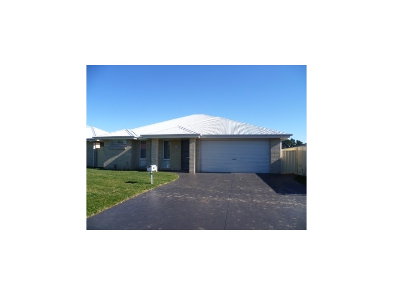 37 BEECH CRESCENT, Orange NSW 2800