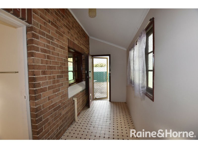 26a Caroline Street, Orange NSW 2800