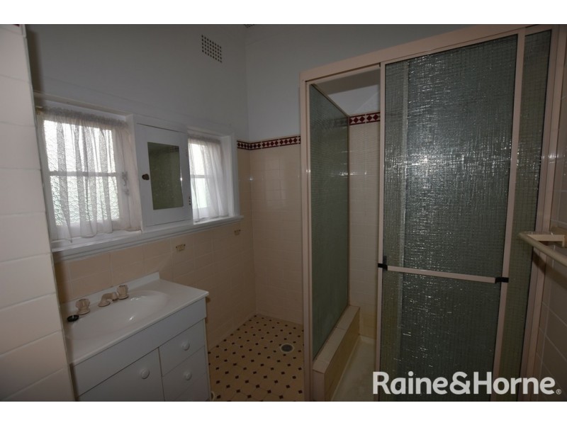 26a Caroline Street, Orange NSW 2800