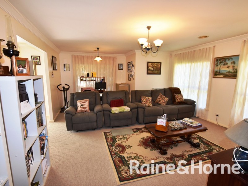 7 Marsden Place, Orange NSW 2800