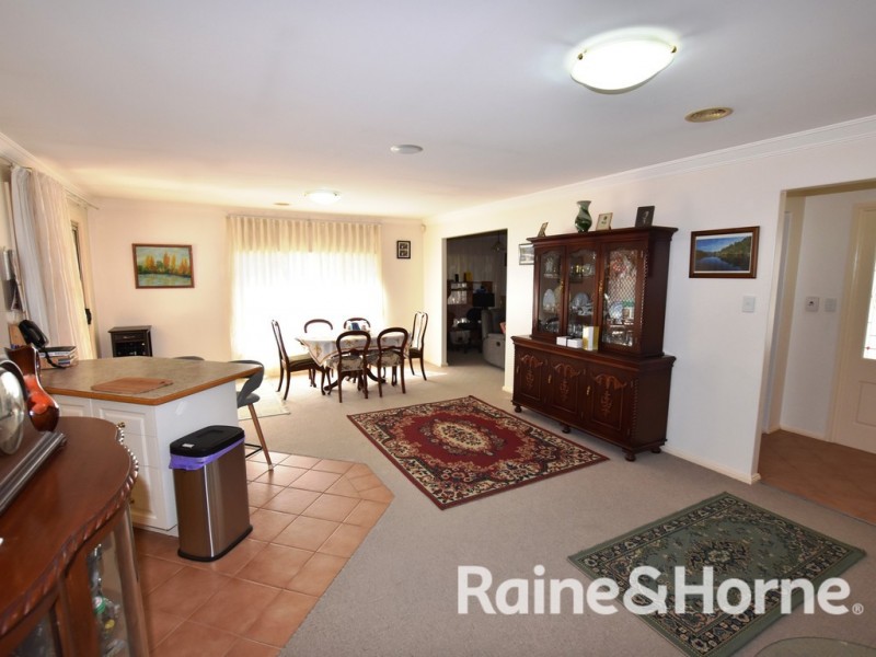 7 Marsden Place, Orange NSW 2800