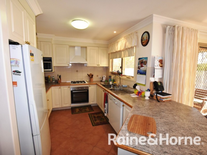 7 Marsden Place, Orange NSW 2800